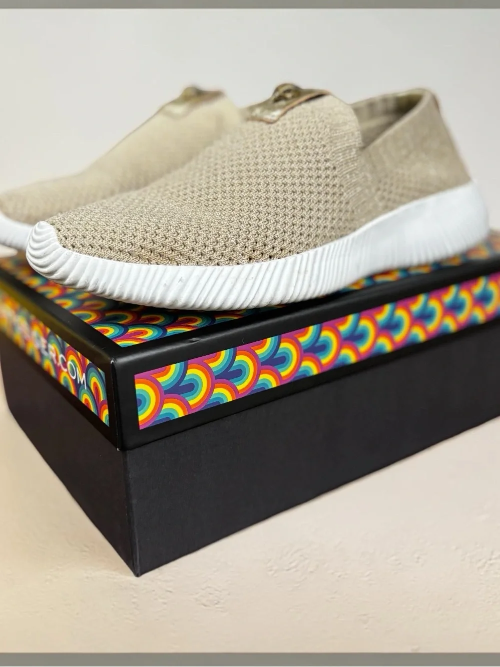 KURT GEIGER LONDON The Lorna Knit Slip On Sneakers in Gold (38.5)